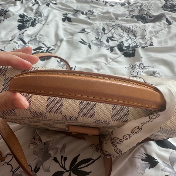 Louis Vuitton Checkered Crossbody Bag - Damier azur - Picture 6 of 16